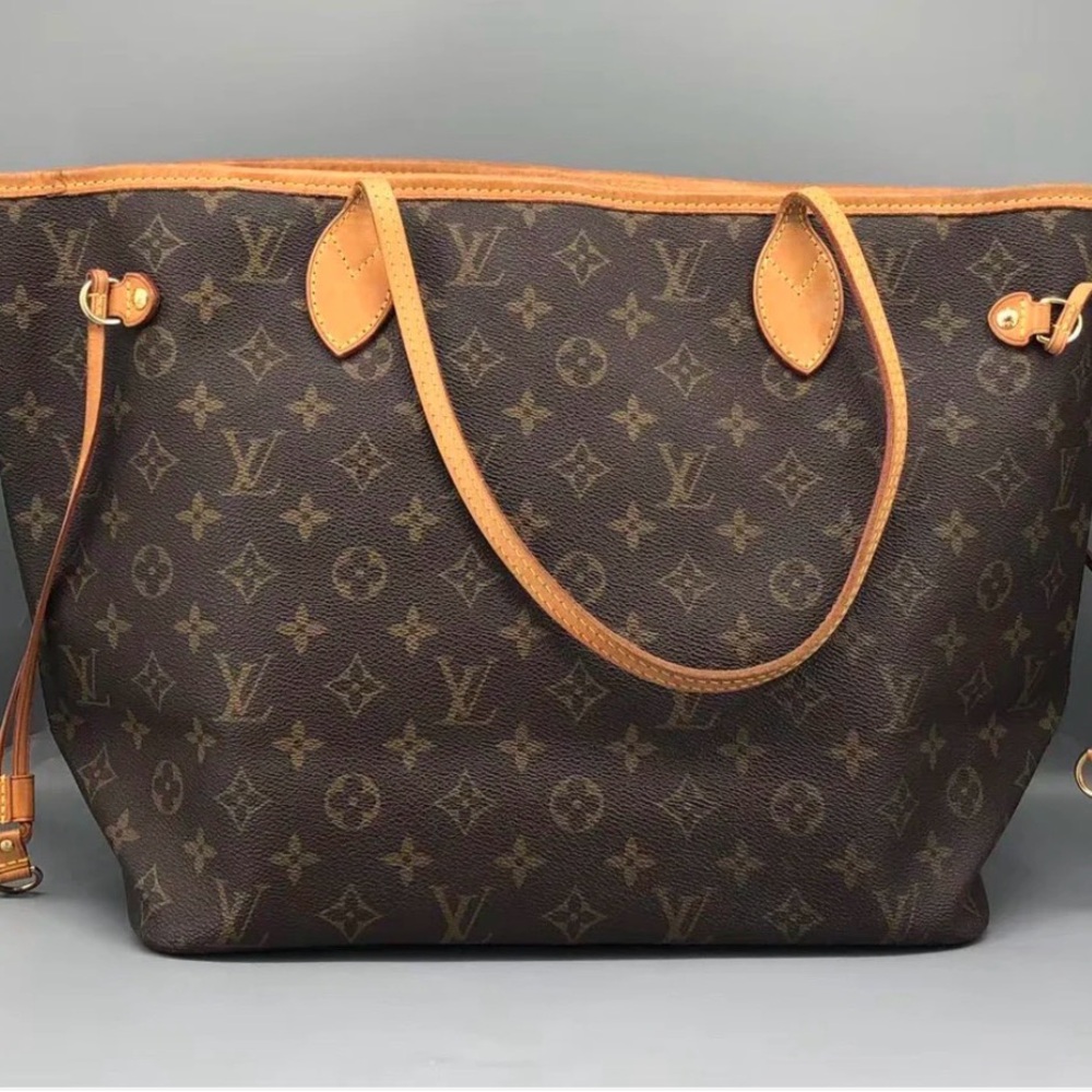 SOLD!! Louis Vuitton Classic monogram Neverfull MM